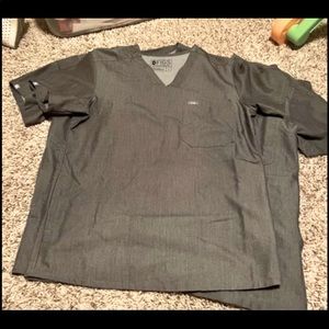 figs scrub tops size small set of 2 Catarina style graphite men’s